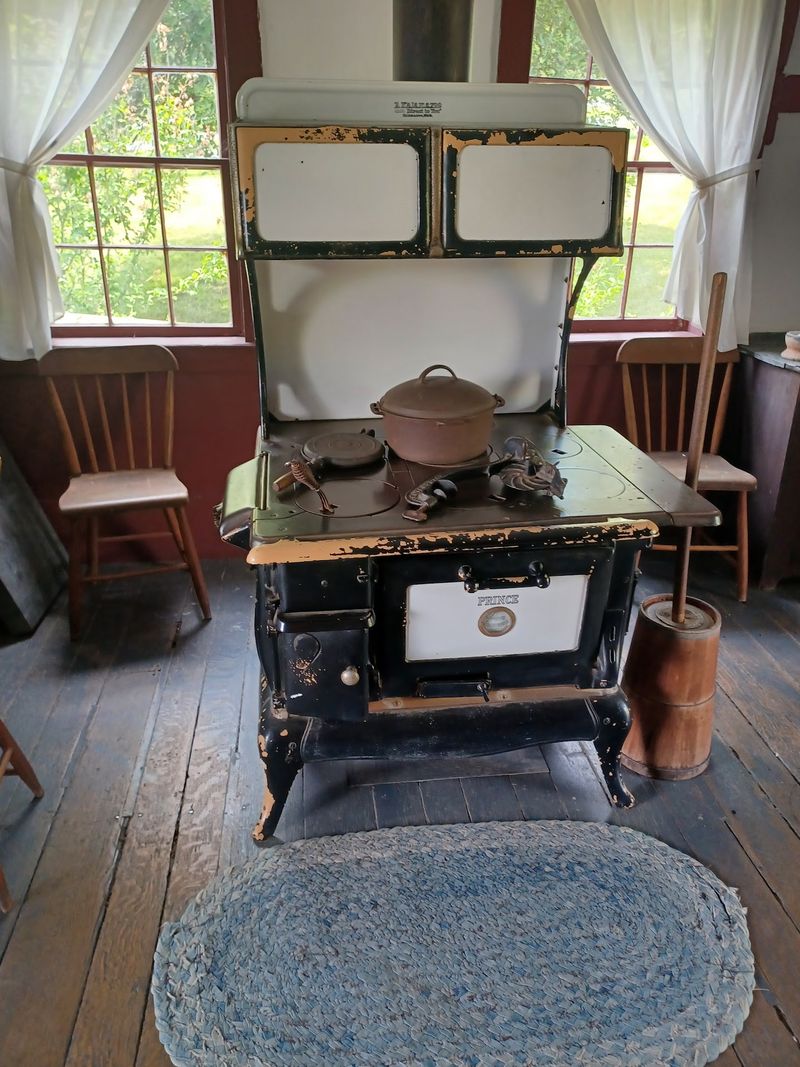 Handcrafted Goods And Their Authentic Production Methods