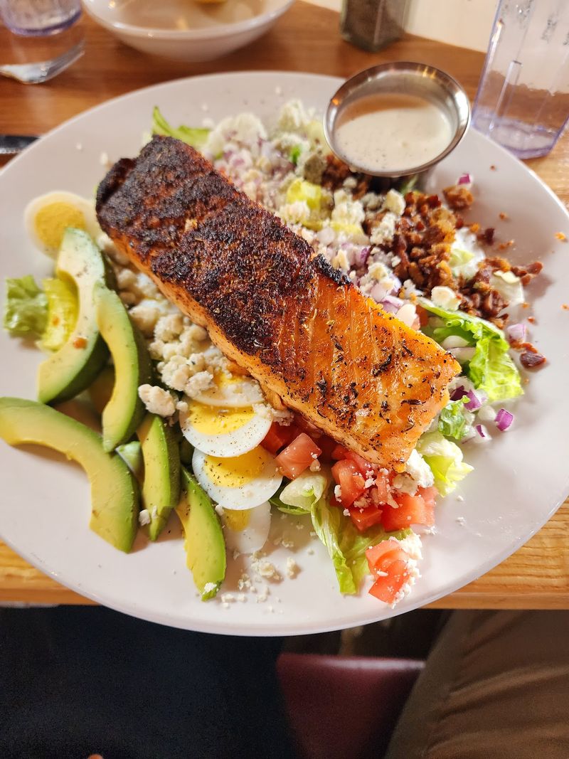 Fresh Seafood That Holds Its Own
