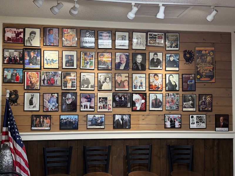 Country Decor And A Wall Of Memories
