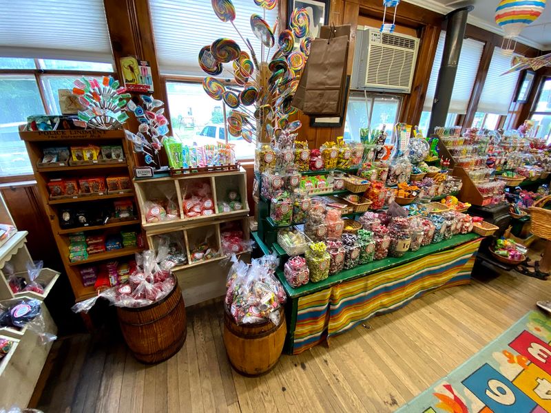 The Legendary Pickle Barrel Worth A Special Trip