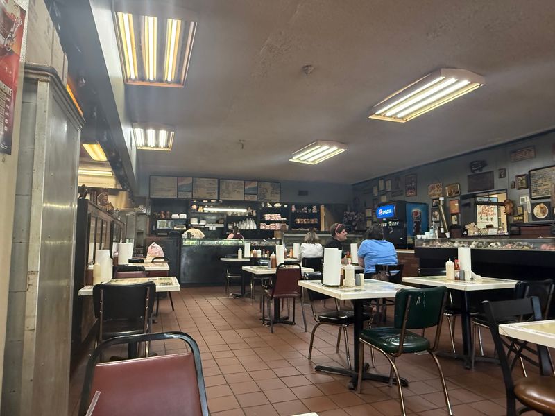 Counter Service And An Unfussy Dining Room