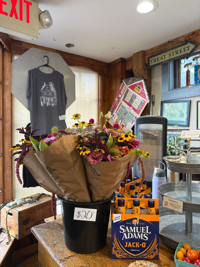 Charming Country Store Atmosphere
