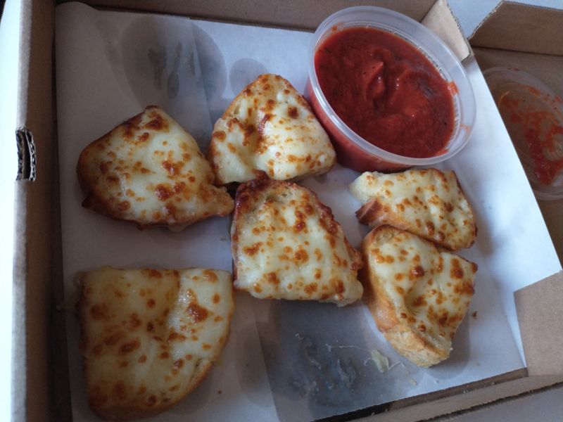 Thin Crust That Stays Crispy From Edge To Center