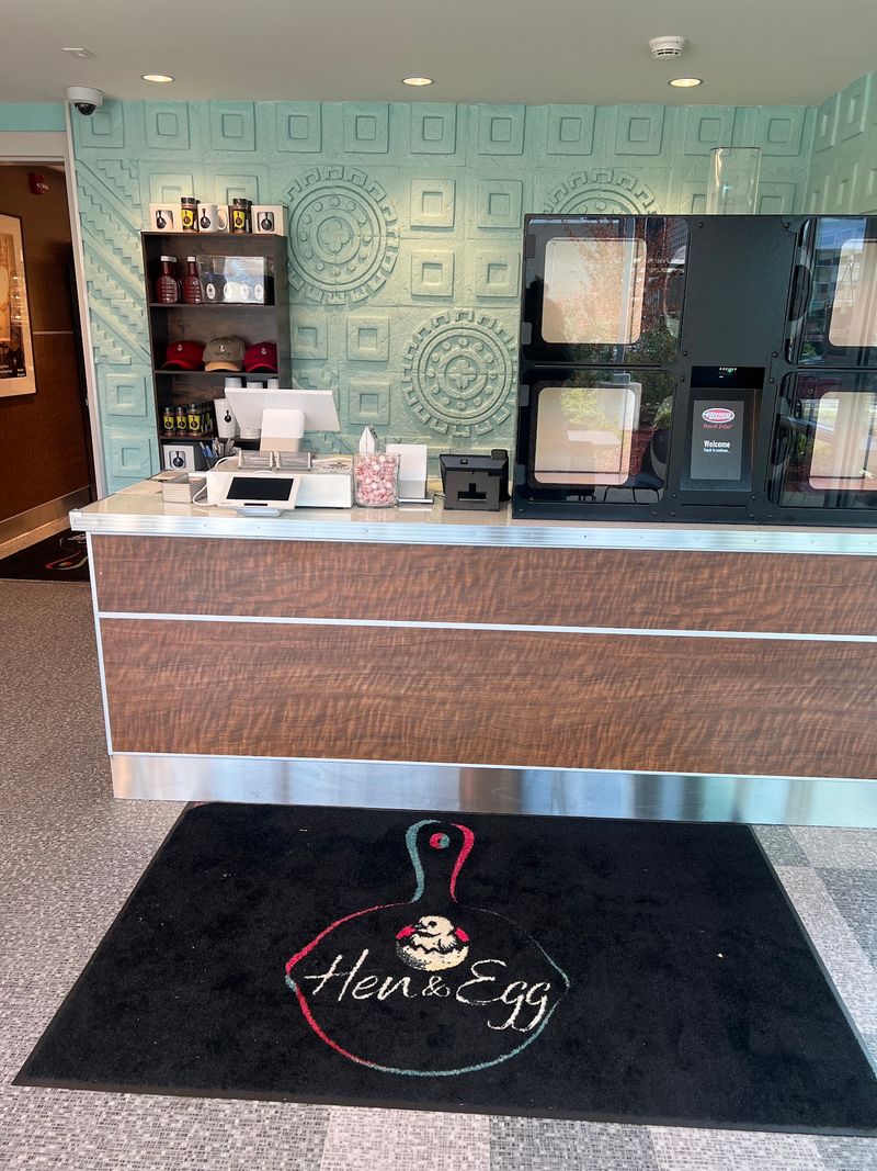 Unique Dining Atmosphere And Guest Experience