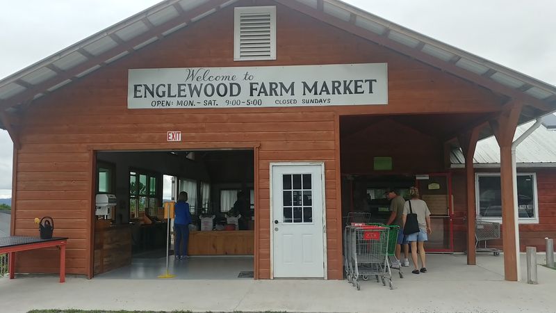 Englewood Farm Market, Athens