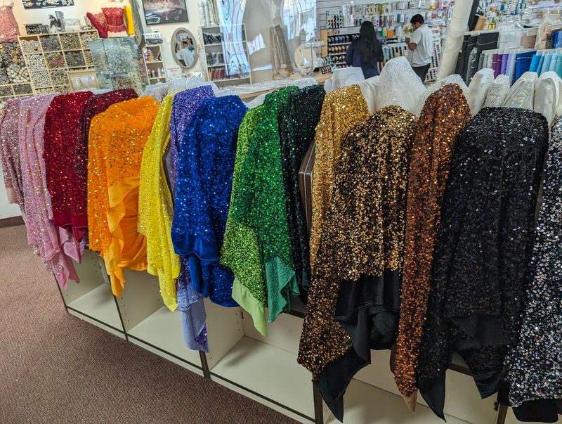 When Showgirls And Stage Stars Came Shopping