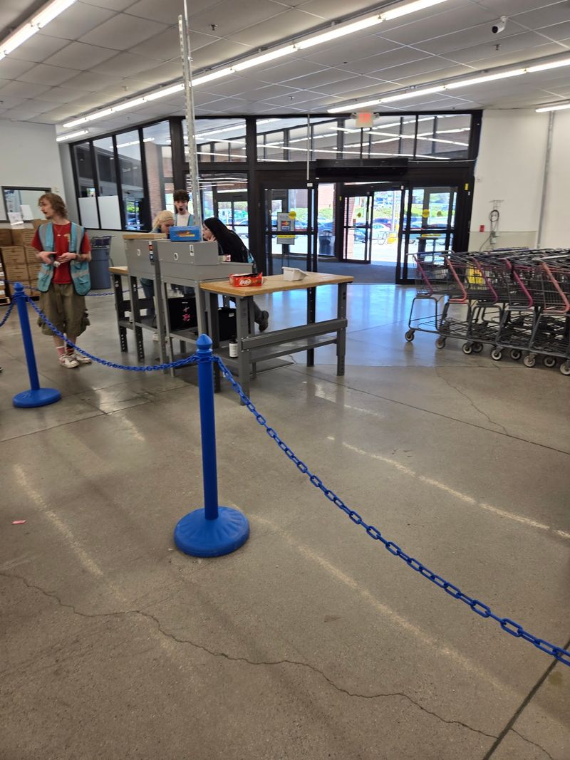 Cashless Checkout Keeps The Line Moving