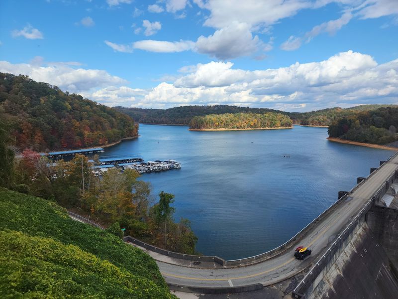 Water Time On The Powell River And Norris Lake