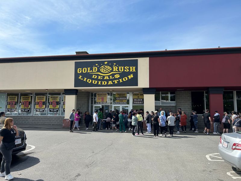 A Community Of Dedicated Treasure Hunters