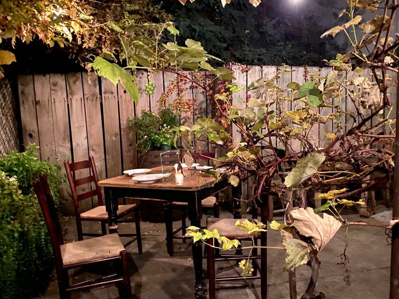 Neighborhood Wandering Fills The Gap Between Sign-Up And Seating