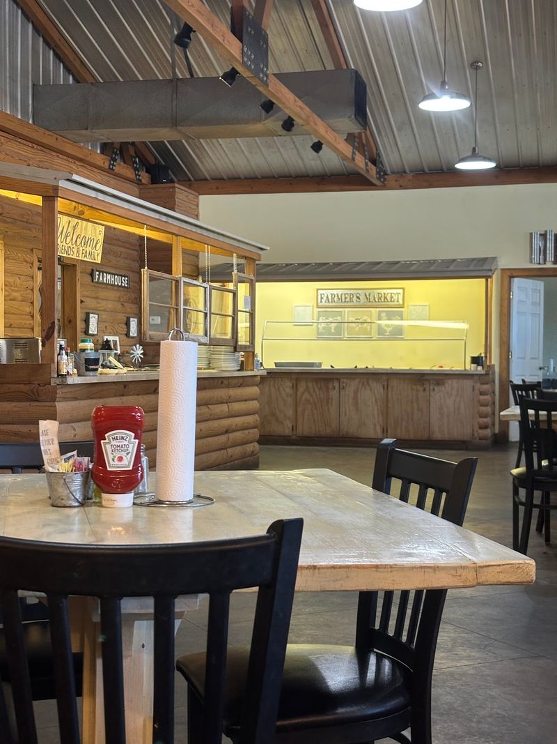 Farmhouse Restaurant - Iuka