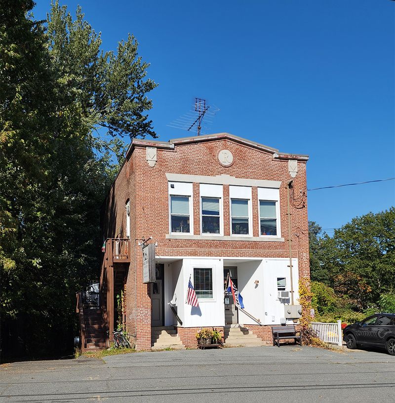 Mill River Tavern, Hatfield