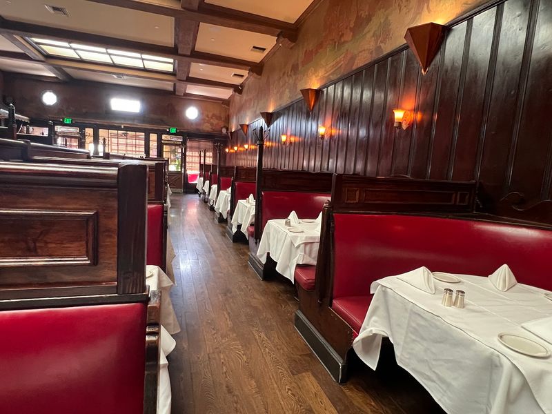 Musso & Frank Grill: Legends Still Holding Their Booths