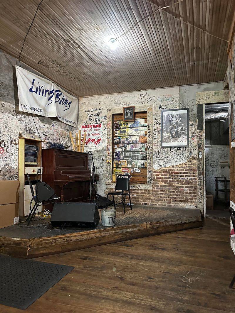 Live Music Adds Atmosphere