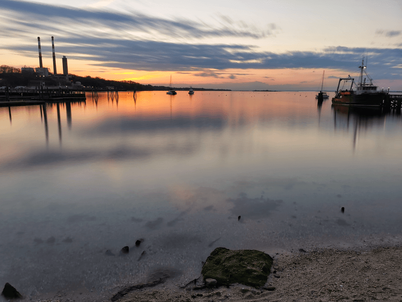 A Harbor That Earns Every Glance