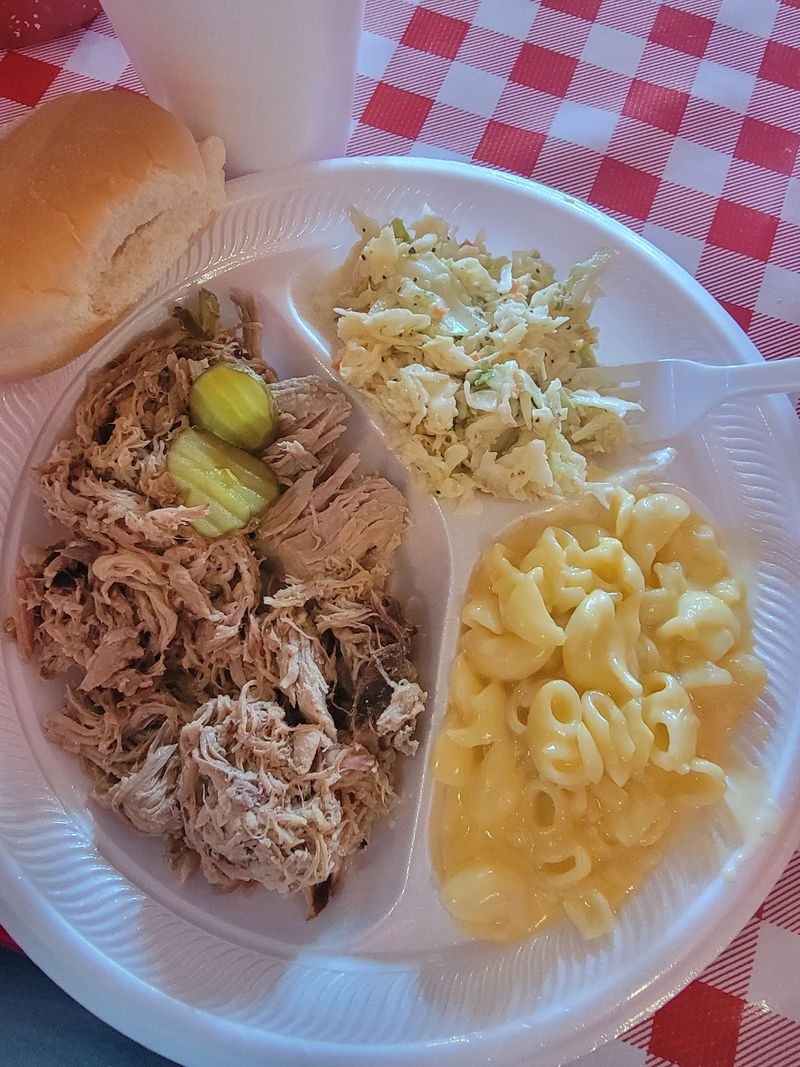 If You Love Pulled Pork, This Is The Plate To Pay Attention To