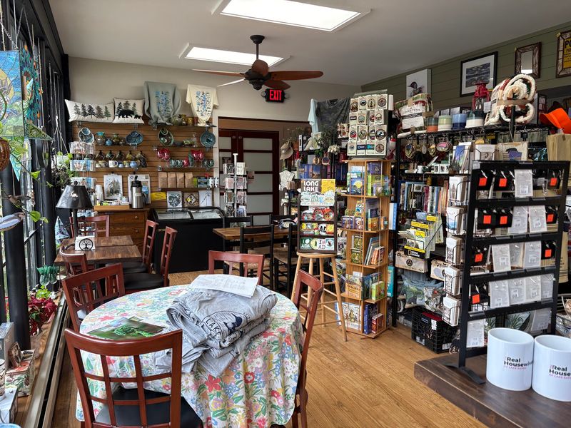 A Roadside Stop That Punches Far Above Its Zip Code