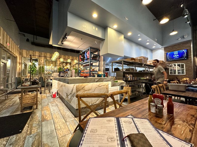 Why Mama Bird Southern Kitchen Keeps People Coming Back