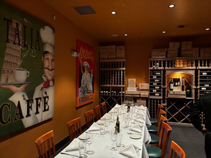 A Downtown Dining Room That Feels Like Home