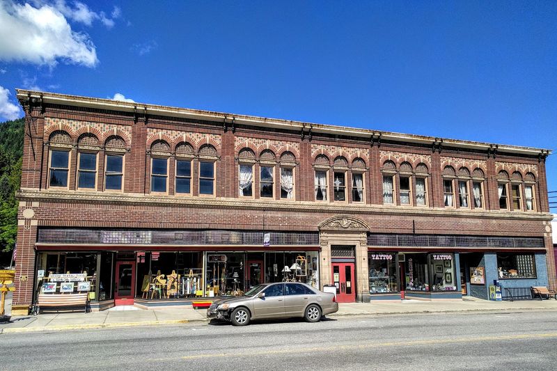 Historic Streets Beckon