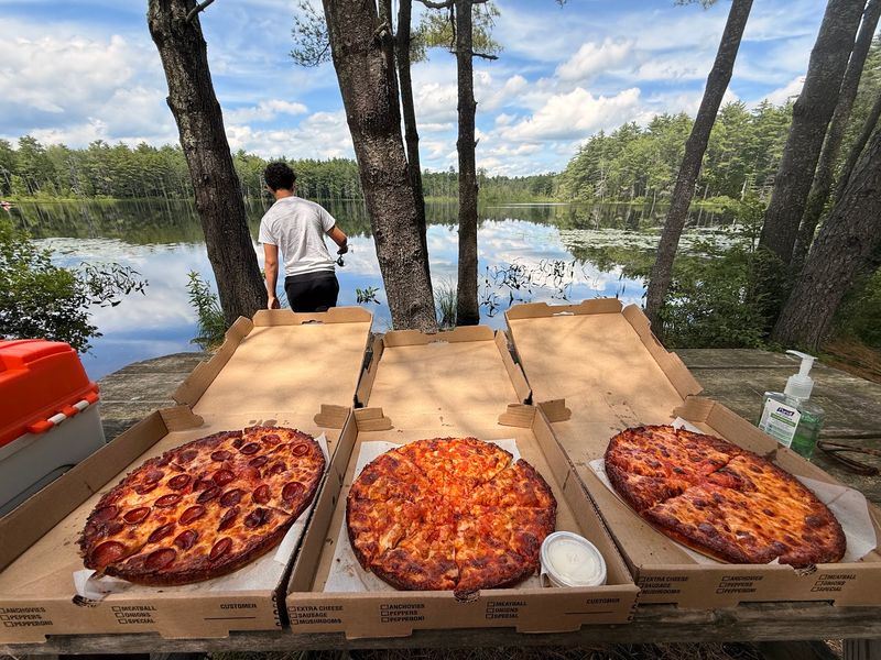 New Haven Apizza Style With Proper Thin Crust Construction