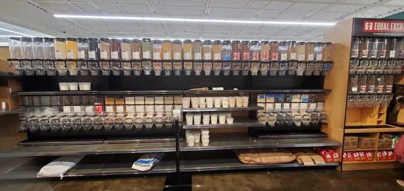 A Bulk Section Built For Scooping, Not Guessing