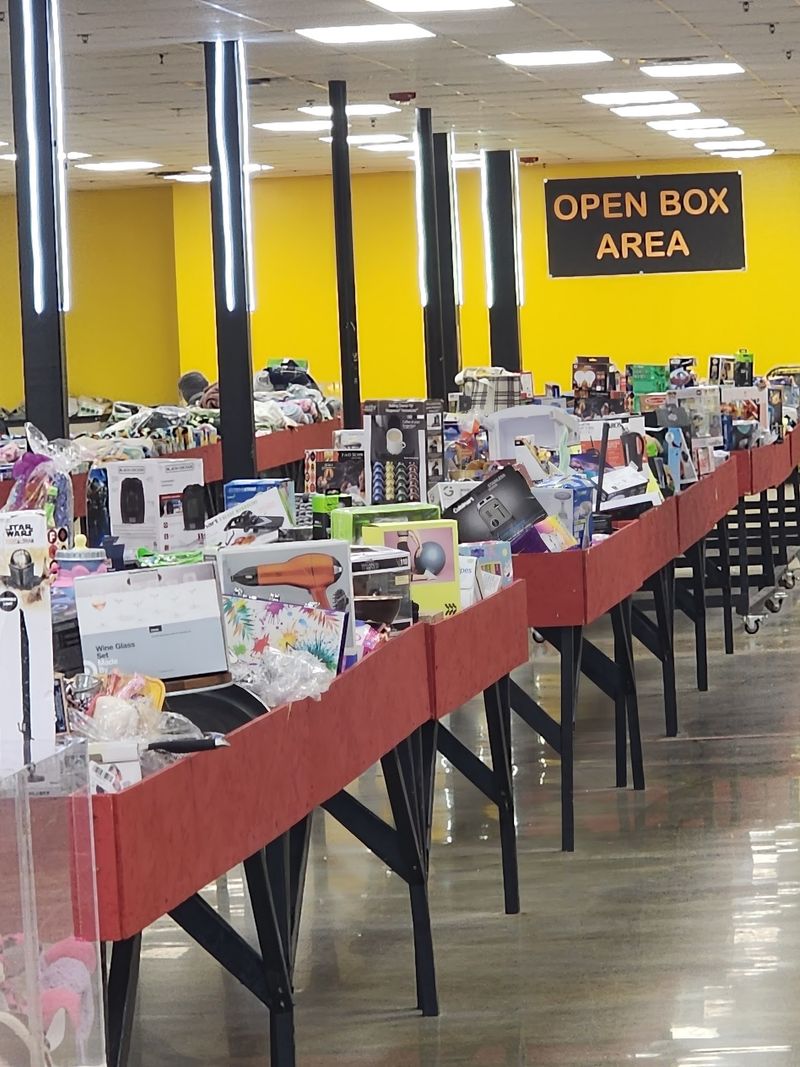 The Falling Price Model That Keeps Shoppers Coming Back