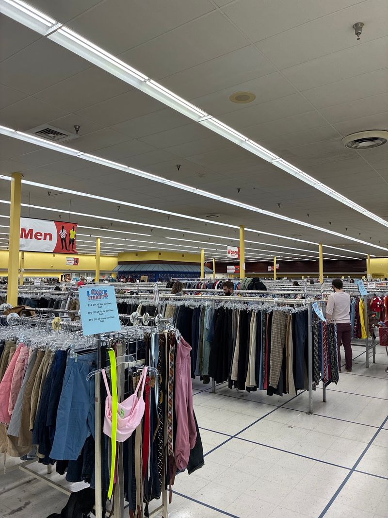 Discovering Unique Vintage Clothing Collections