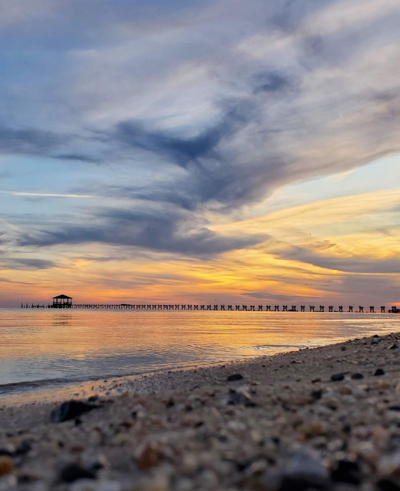 The Shoreline That Rewards Slow Walkers