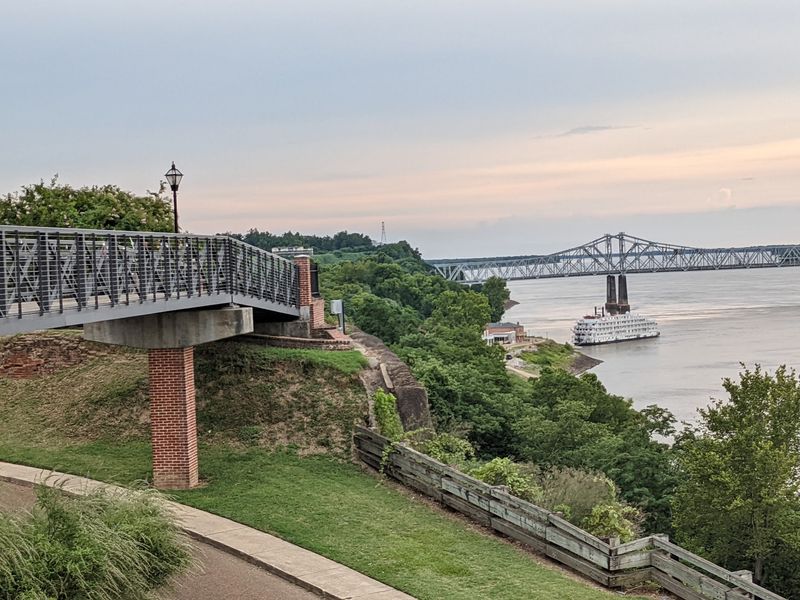 Waterfront Trail Features And Accessibility