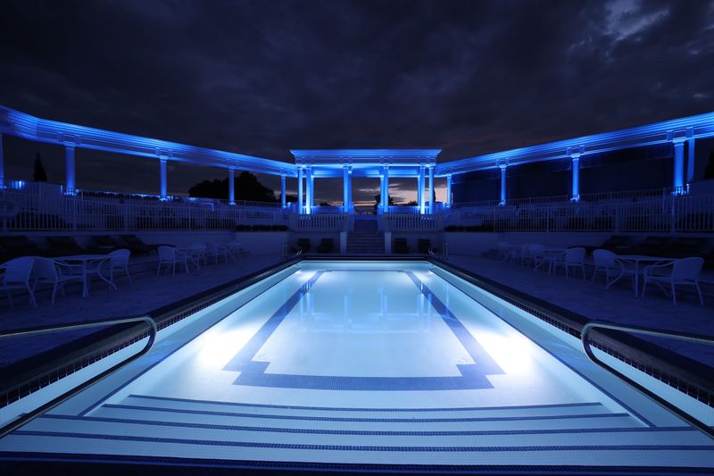 The Roman Bath Never Closes