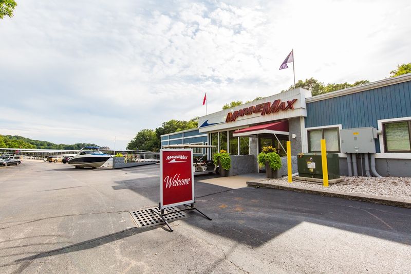 A Waterfront Address That Anchors The Whole Trip