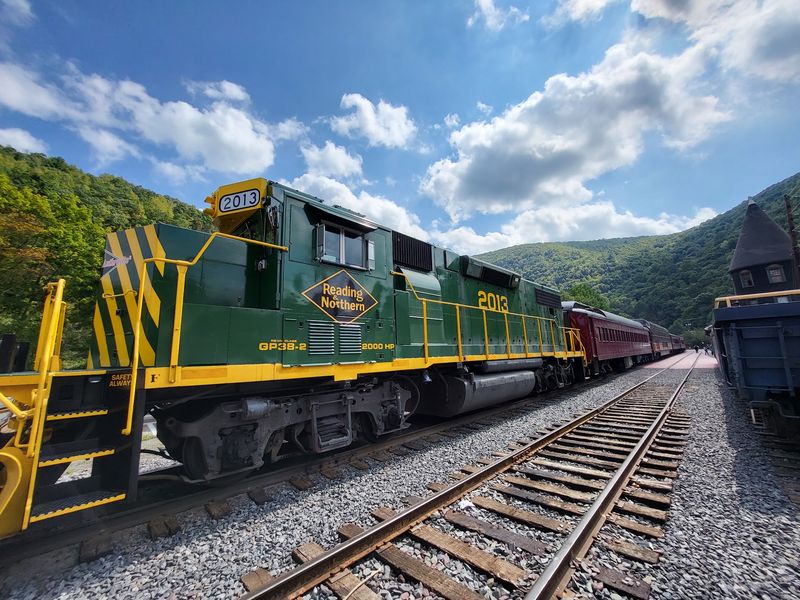 Meet The Lehigh Gorge Railway