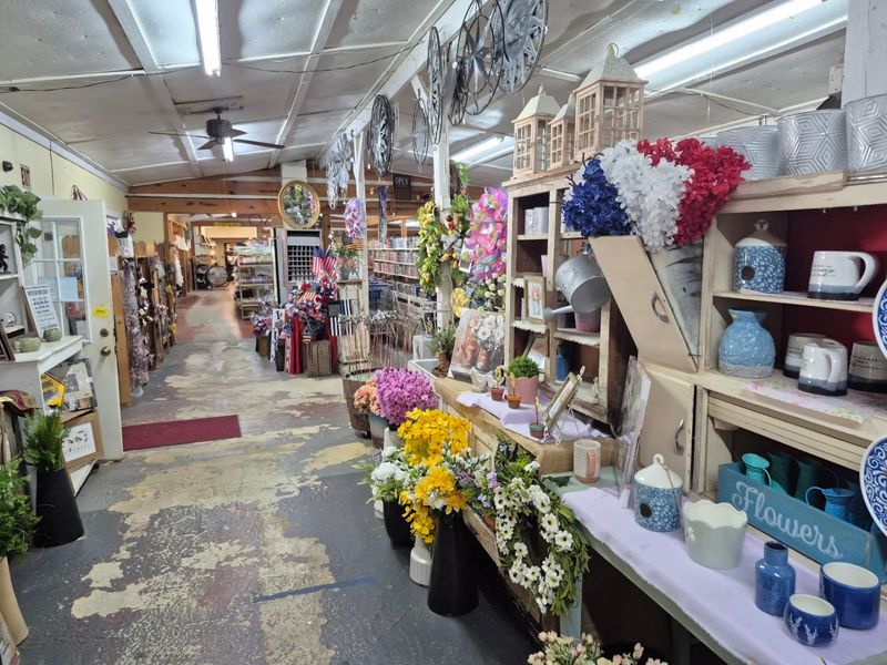 A Virginia Creative Destination That Has Welcomed Shoppers Since 1980