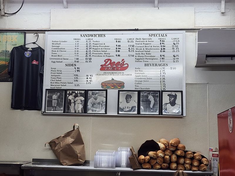 The Role Of Sauces And Dressings In Sub Making