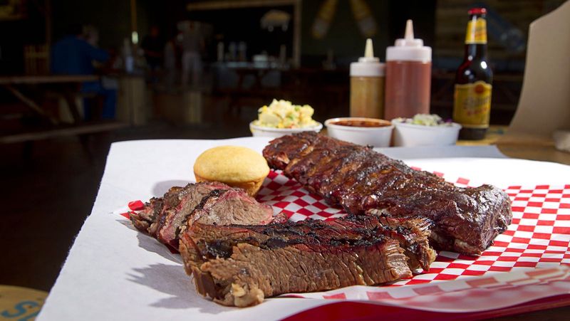 Ribs Worth Rolling Up Your Sleeves For