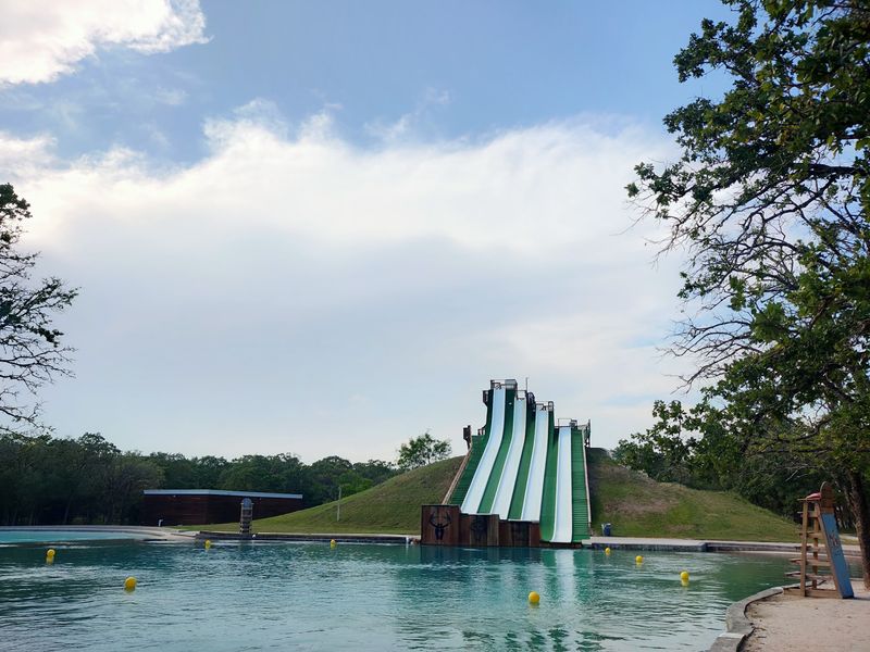 Safety Tips For Enjoying Water Park Activities
