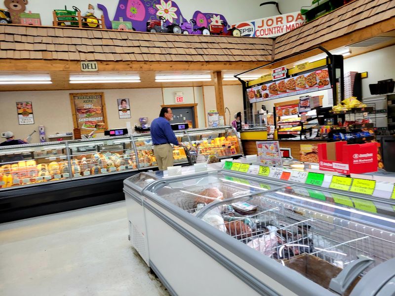Made-To-Order Sandwiches Turn Shopping Into A Lunch Trip