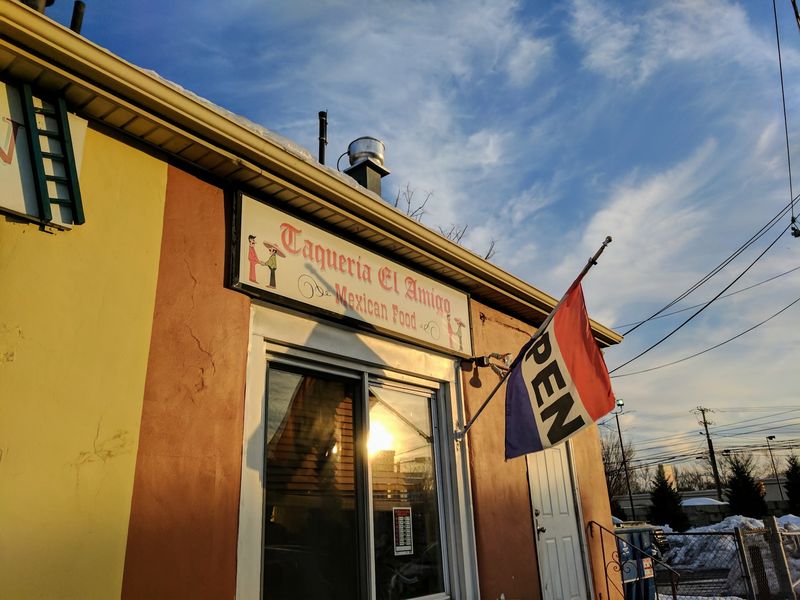Taqueria El Amigo, Waltham