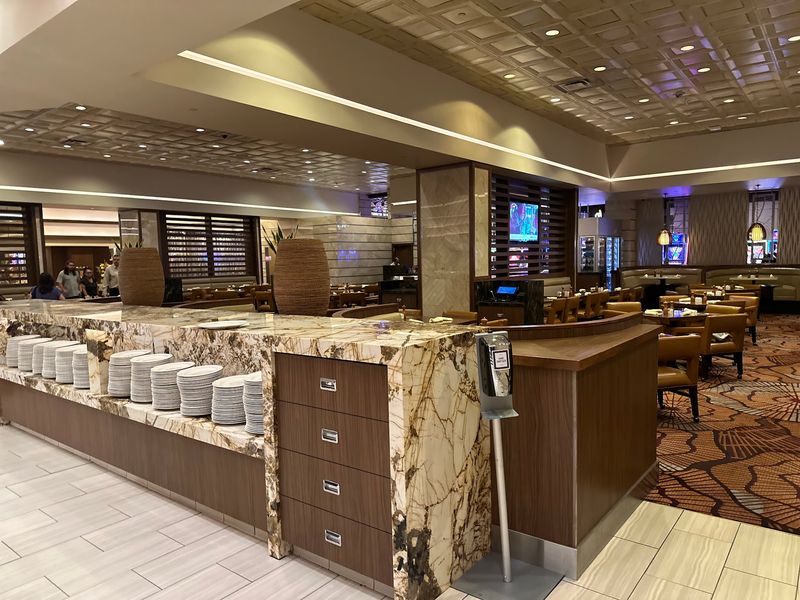 Service That Keeps Your Table Clear