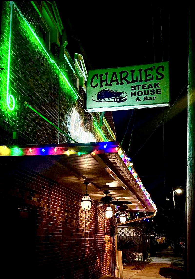 The No-Menu Tradition That Surprises Every First-Timer