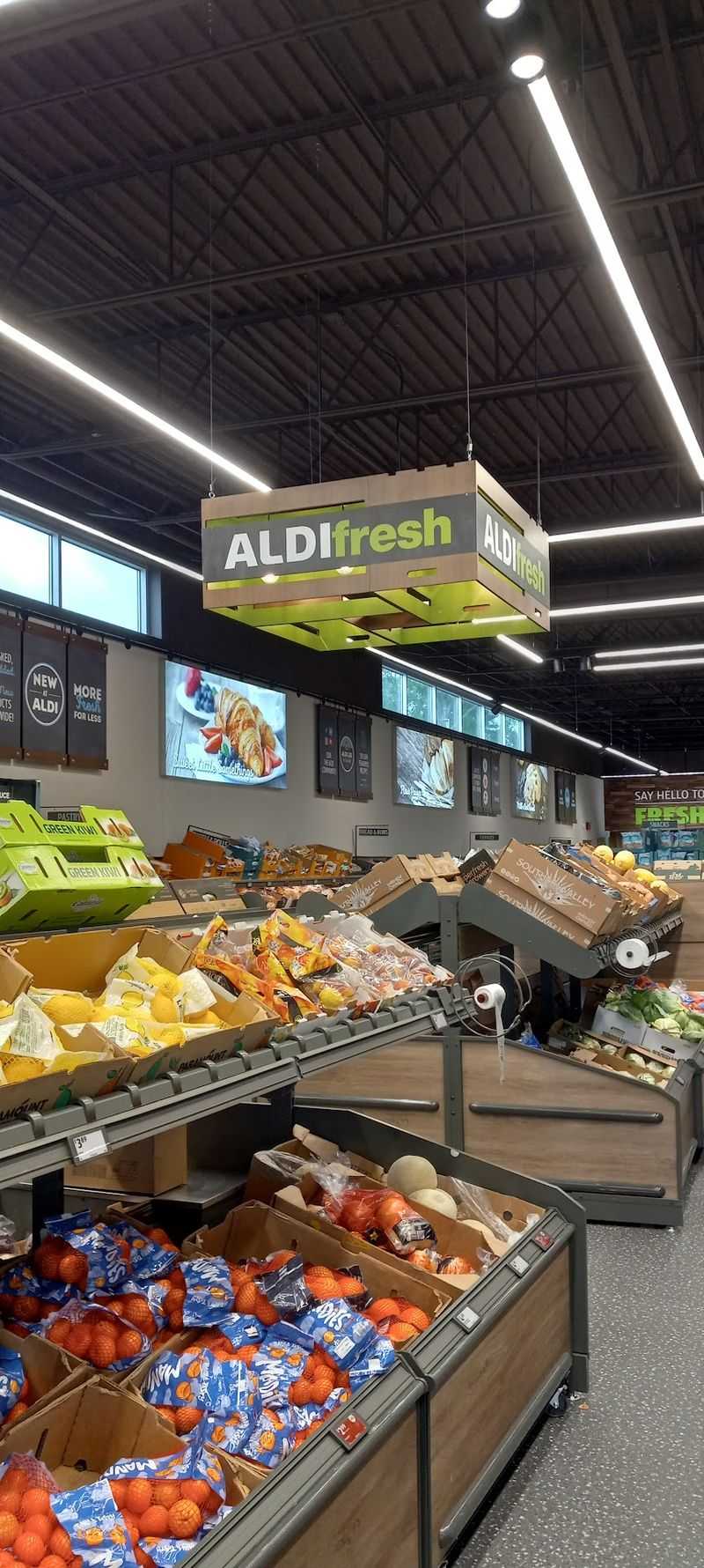 A Green Grocery Store With A Real Environmental Commitment