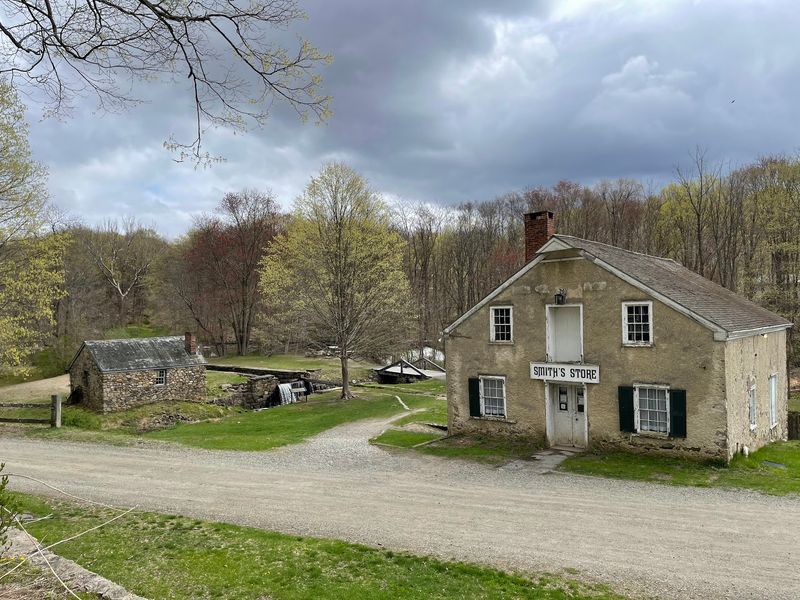 Lenape Life At Winakung