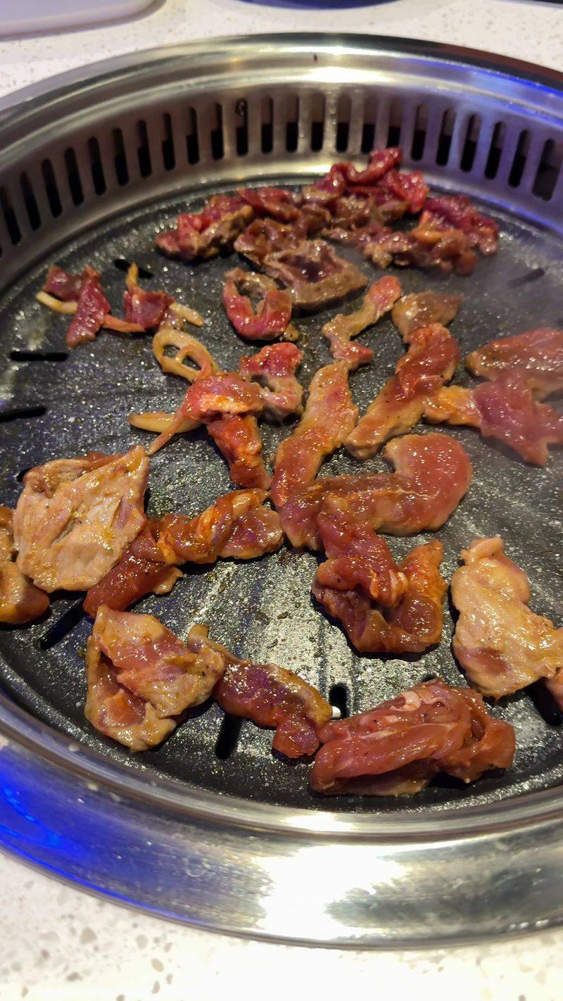 A Tabletop Grill Turns You Into The Chef