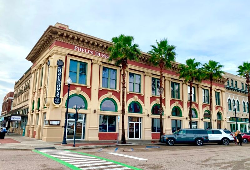 Rackhouse Steaks & Spirits - Gulfport