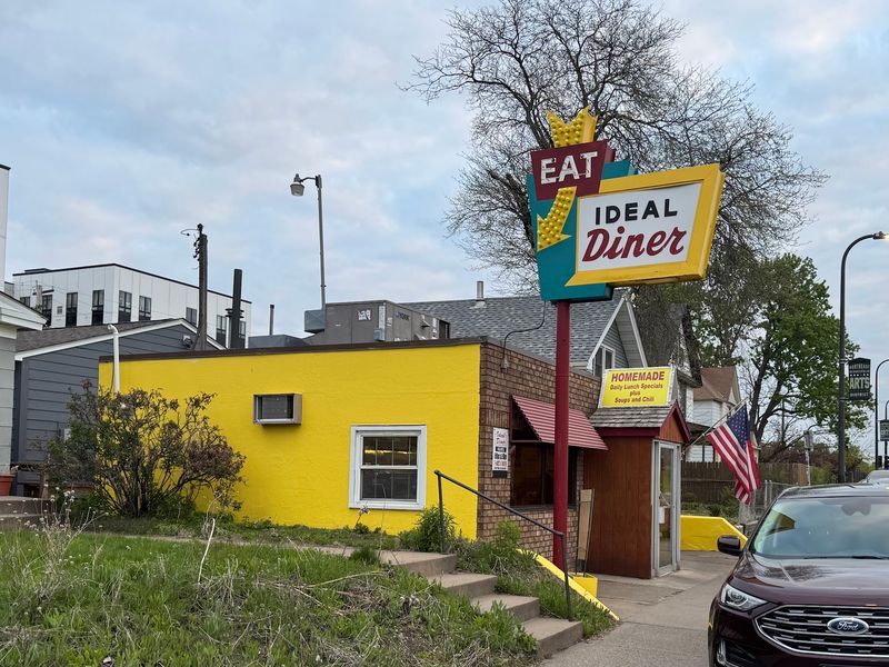 Ideal Diner