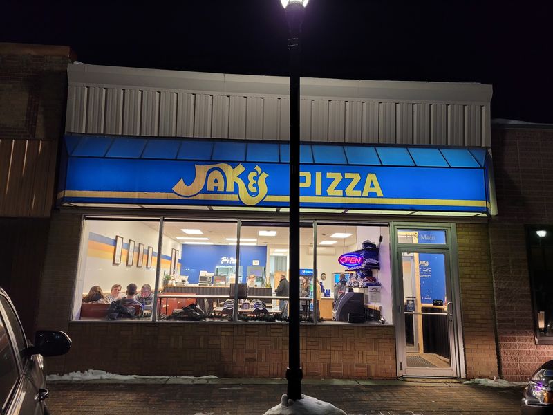Jake's Pizza 