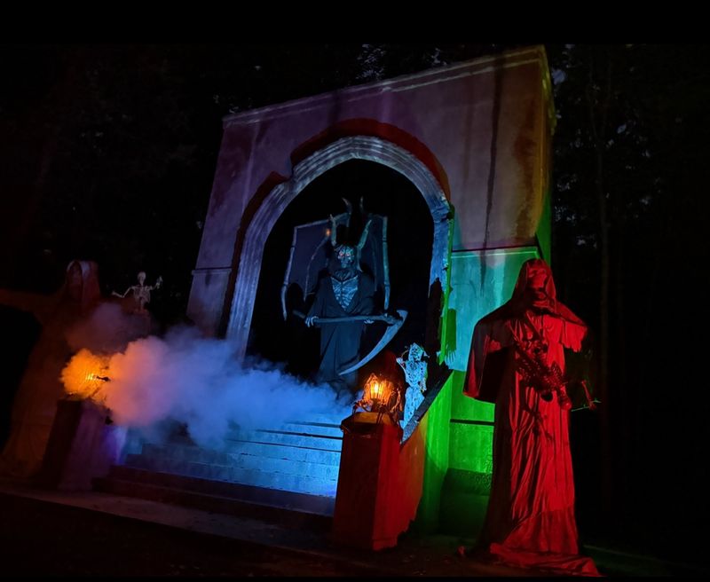 Demon Acres Scream Park - Hannibal
