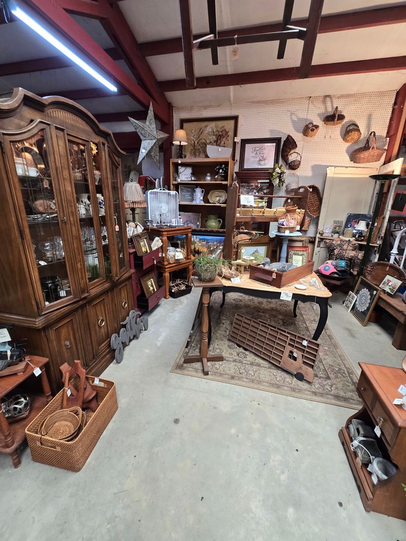 Magnolia Flea Market, Florence, MS