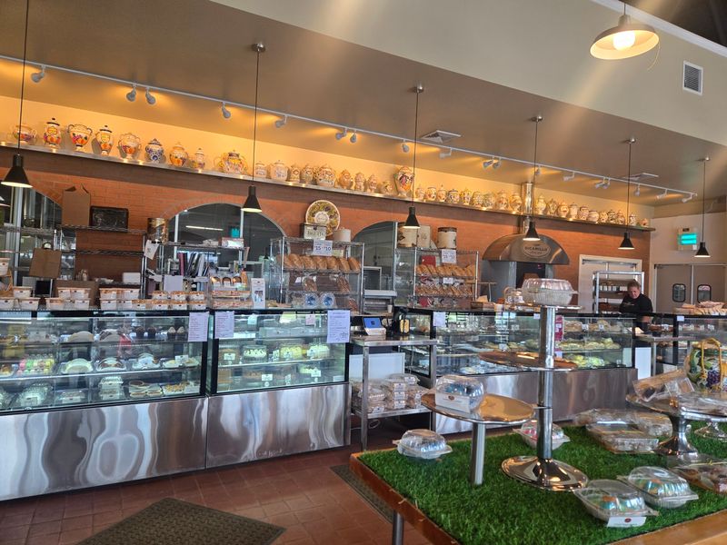 DiCamillo Bakery - Niagara Falls